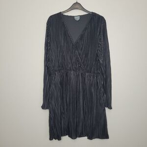 Arula black pleated v neck long sleeve witchy casual dress size x (10-12)